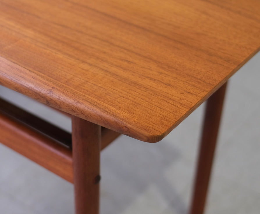 Grete Jalk Side-Table in Teak