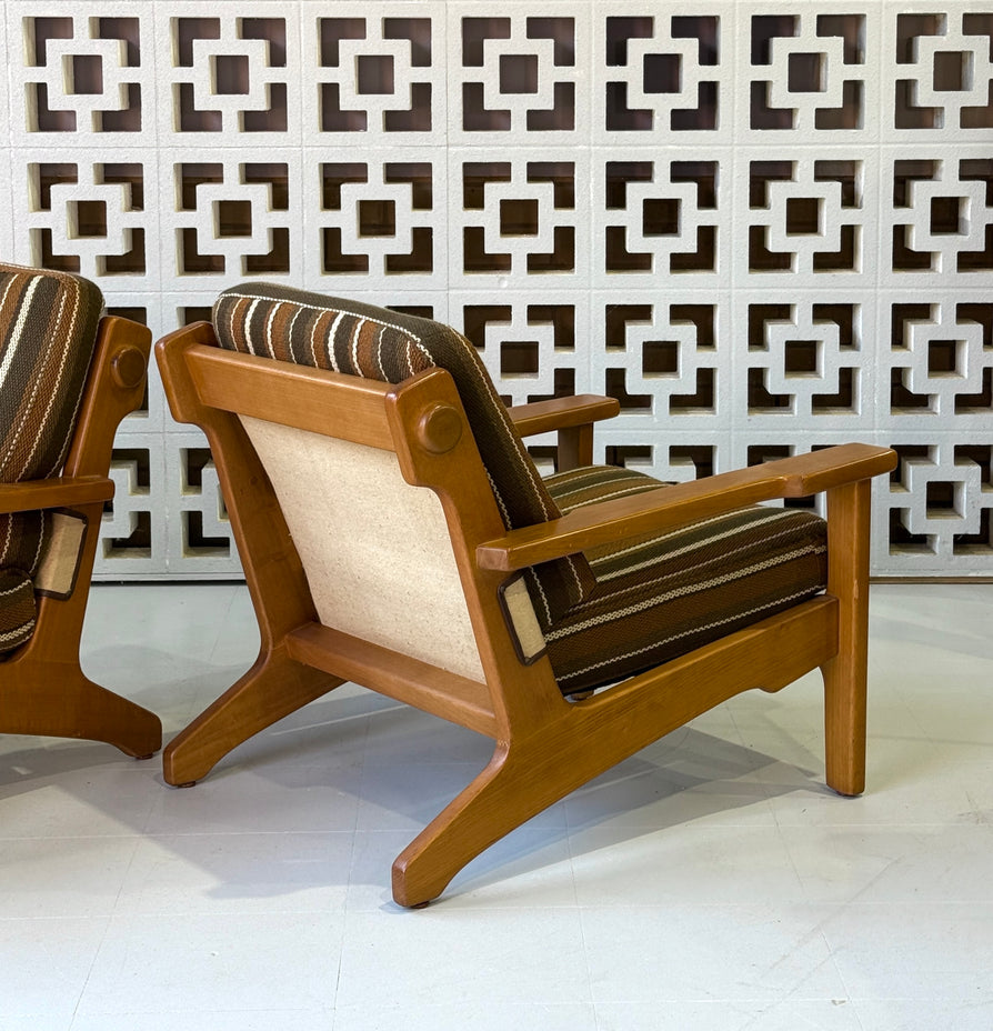 Pair of TESSA T5 Lounge Chairs in Original Wool