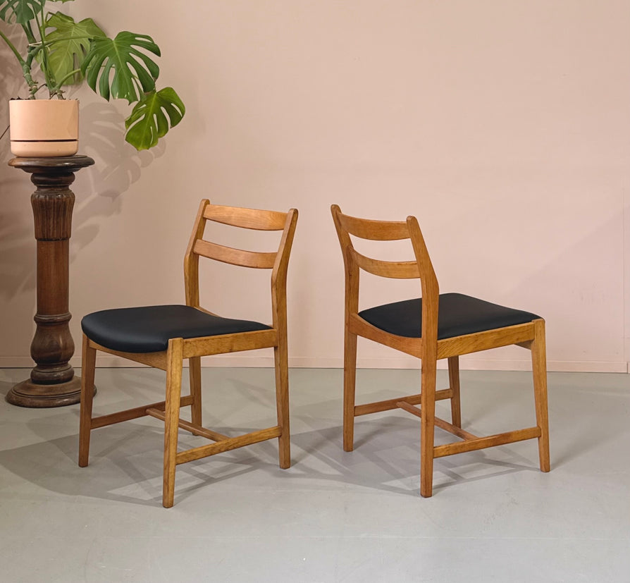 Six Erik Wørtz Dining Chairs in Oak