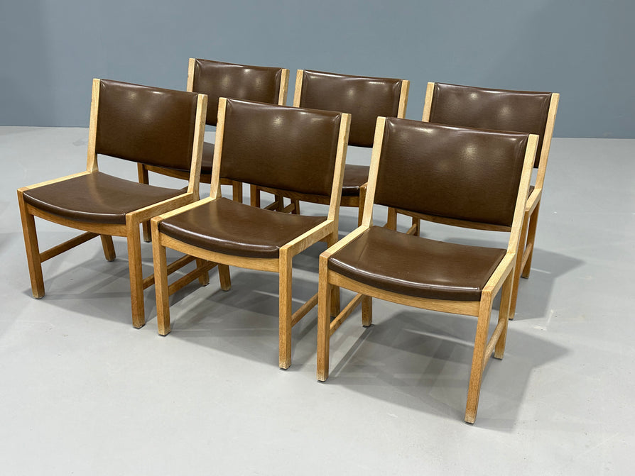 Set of Six Hans Wegner Dining Chairs in Oak