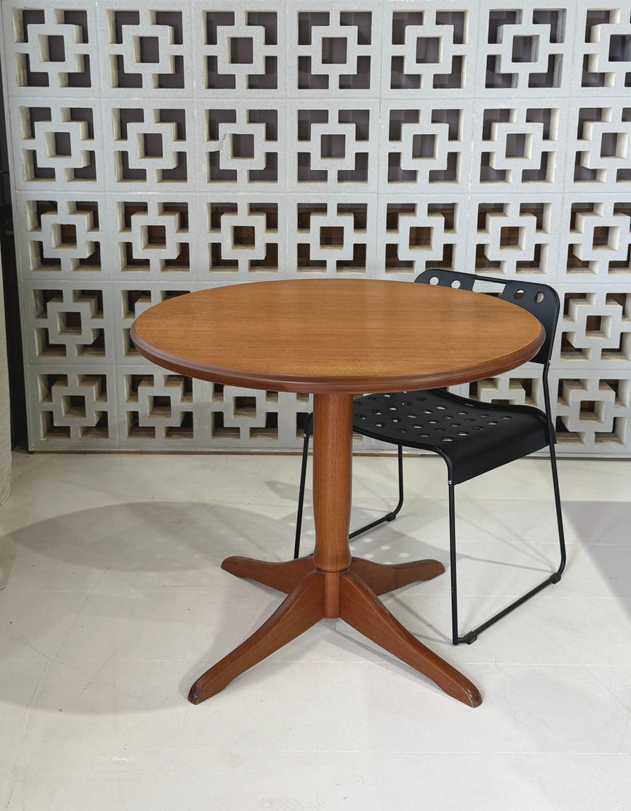 Round Mid-Century Pedestal Kitchen Table
