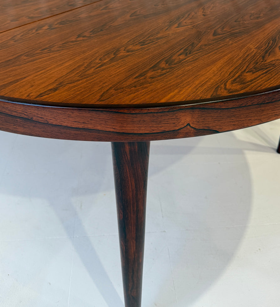 Danish Round Extension Dining Table in Rosewood
