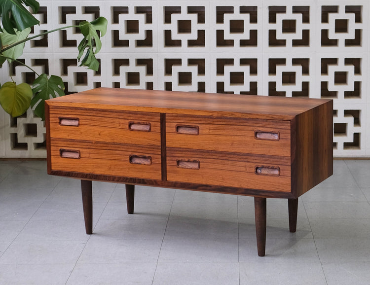 Hundevad Chest of Drawers in Rosewood