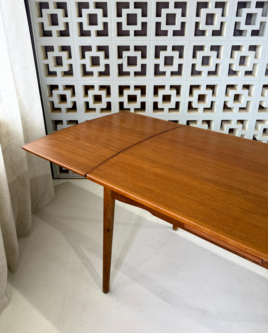 Danish Extension Dining Table in Teak & Oak