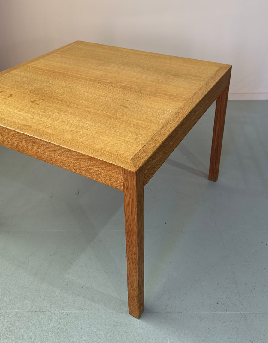 Hans Wegner Coffee / Corner Table Table in Oak