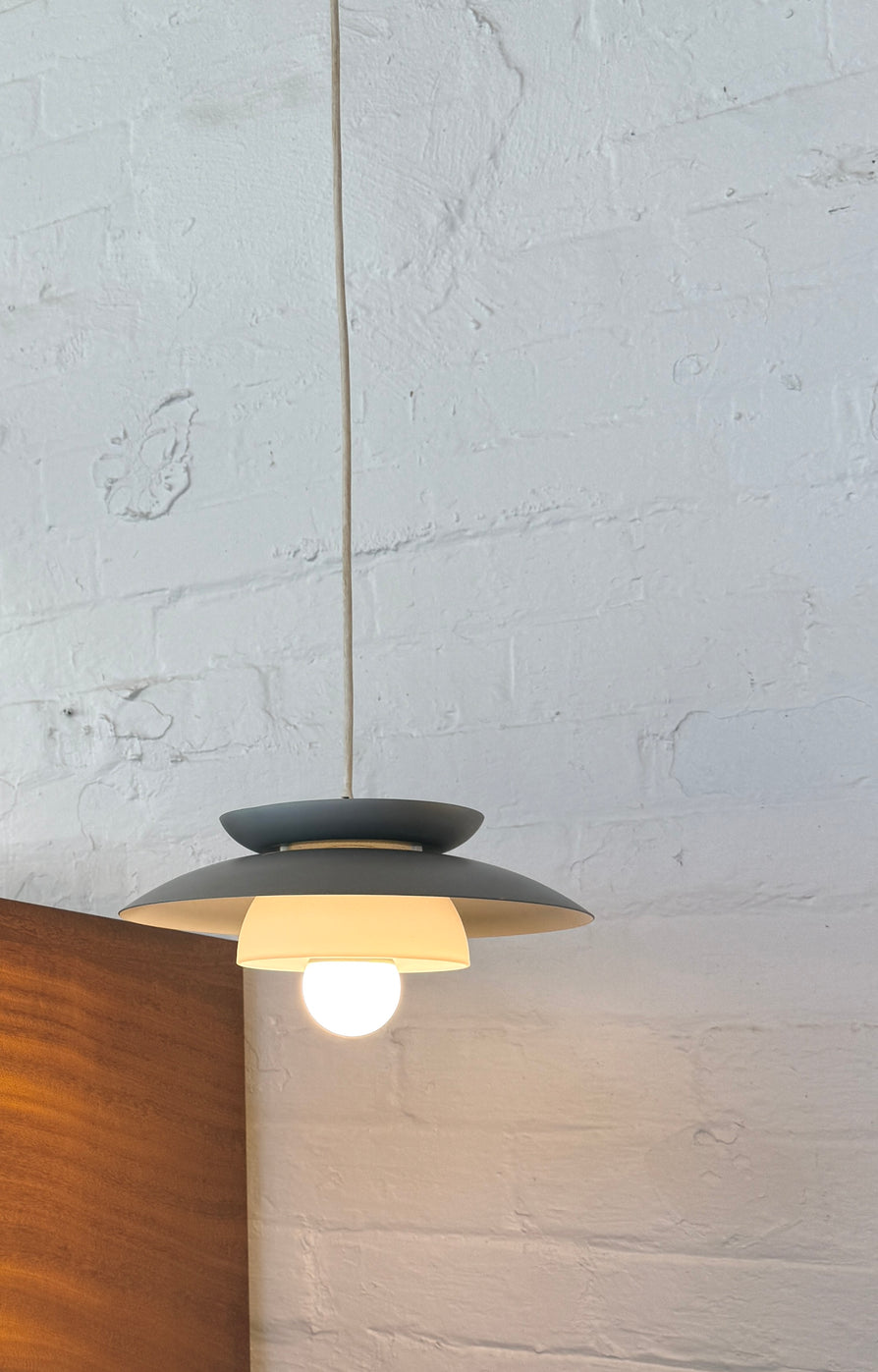 Jeka Metalryk Pendant in Grey & White