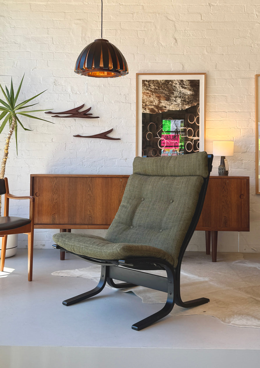 High-Back Siesta Chair in New Fabric