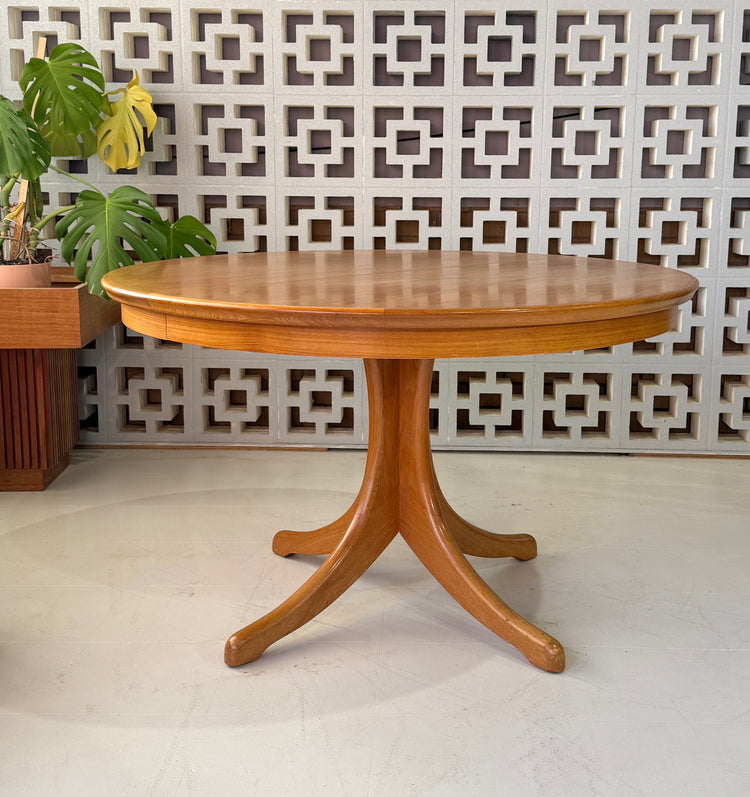 Round Extension Noblett Mid-Century Dining Table
