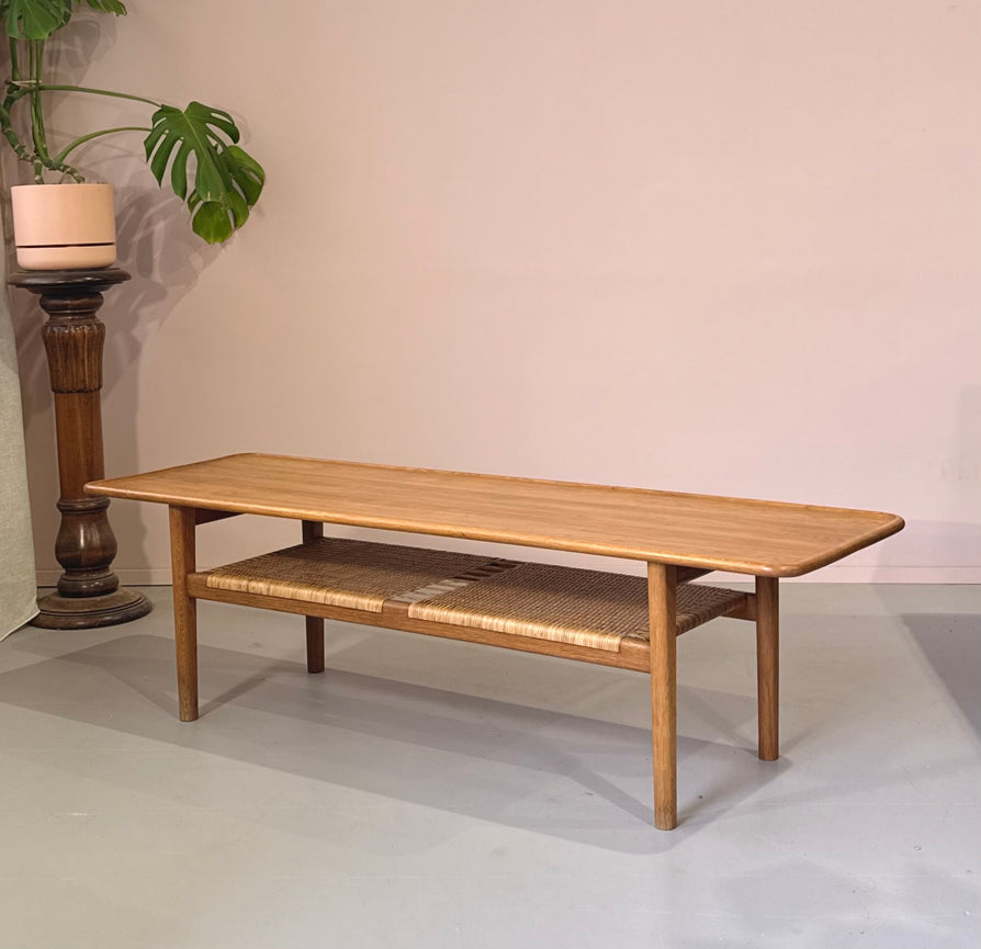 Hans Wegner AT-10 Coffee Table in  European Oak