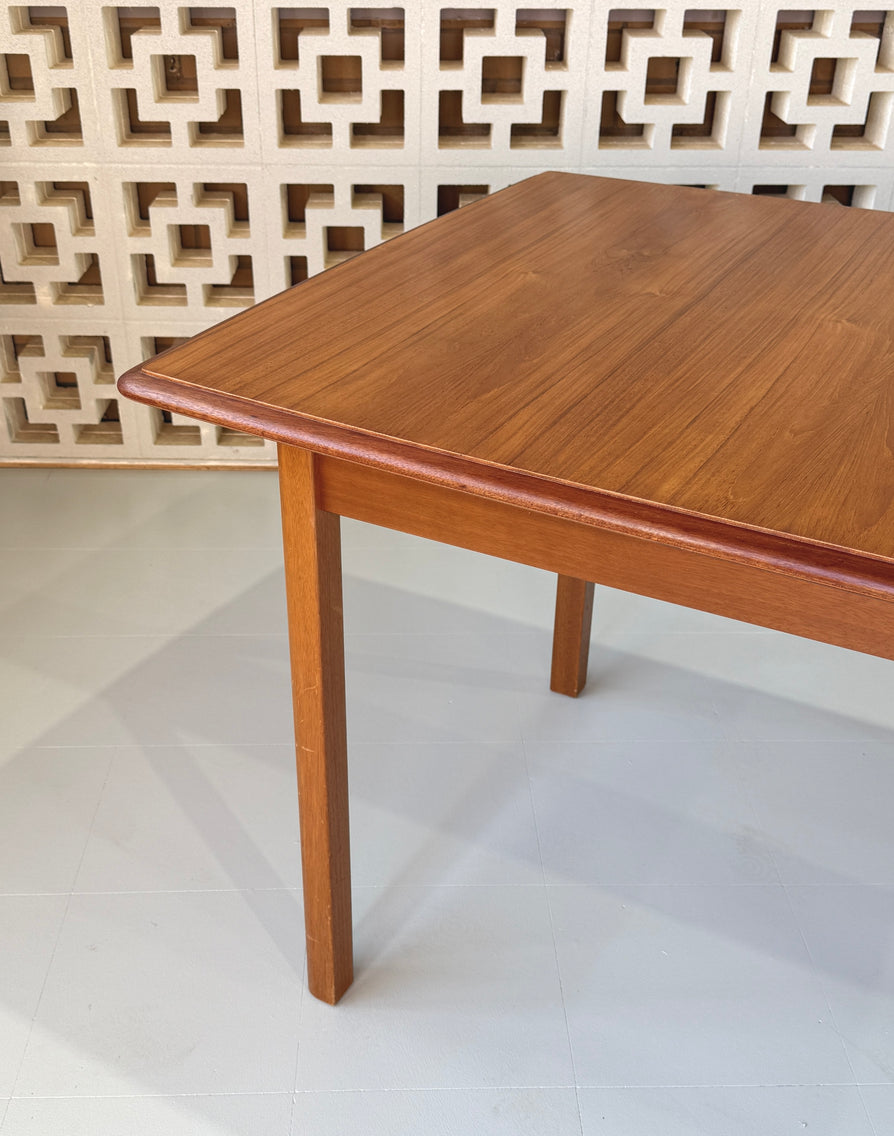 Mid-Century 1980s Extension Dining Table in Teak & Blackwood