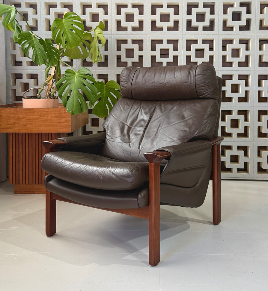 Tessa T21 Lounge Chair in Brown Leather