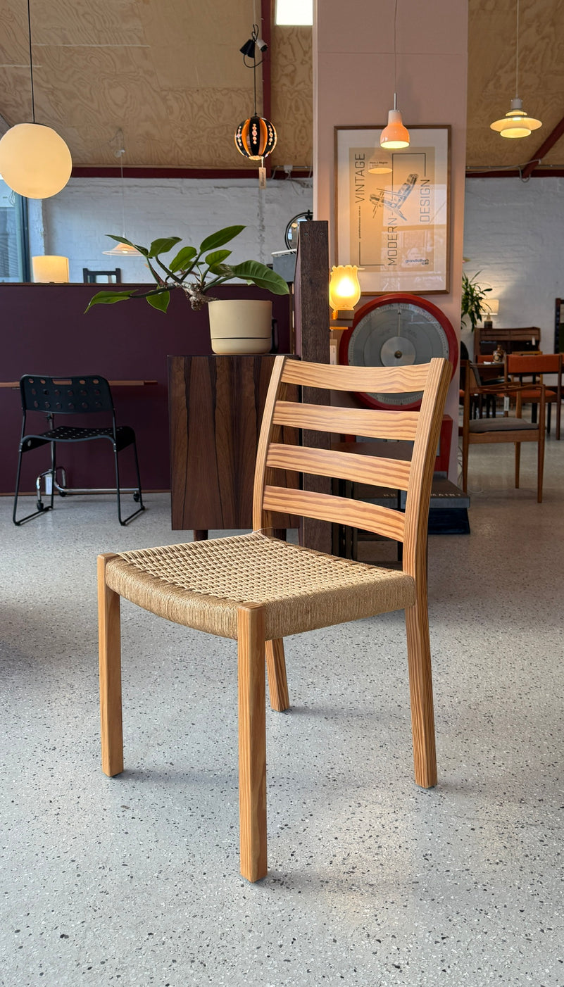 Four Møller 408 Dining Chairs in Nordic Pine