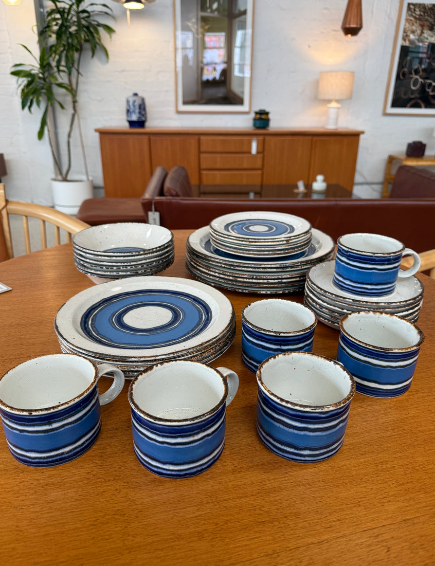 Stonehenge Midwinter Dinner Set