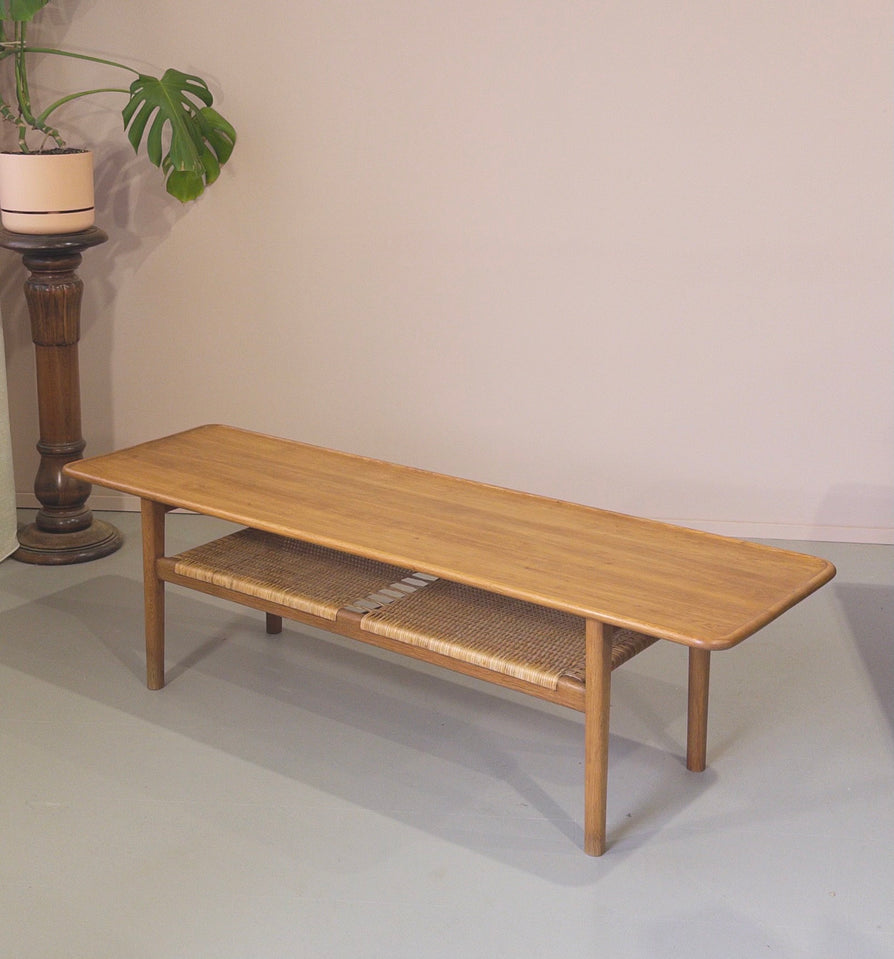 Hans Wegner AT-10 Coffee Table in  European Oak