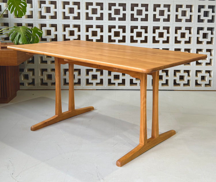 Børge Mogensen  Shaker Dining Table
