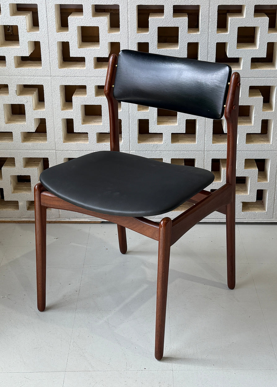 Danish Dining Chair / Desk Chair in Black Vinyl