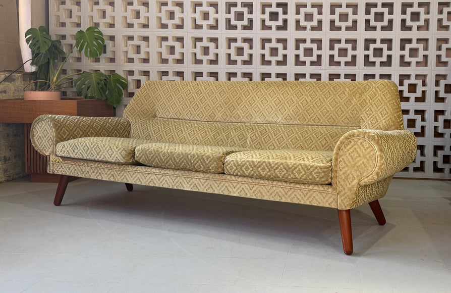 Kurt Østervig Model 14 Sofa in Original Velvet