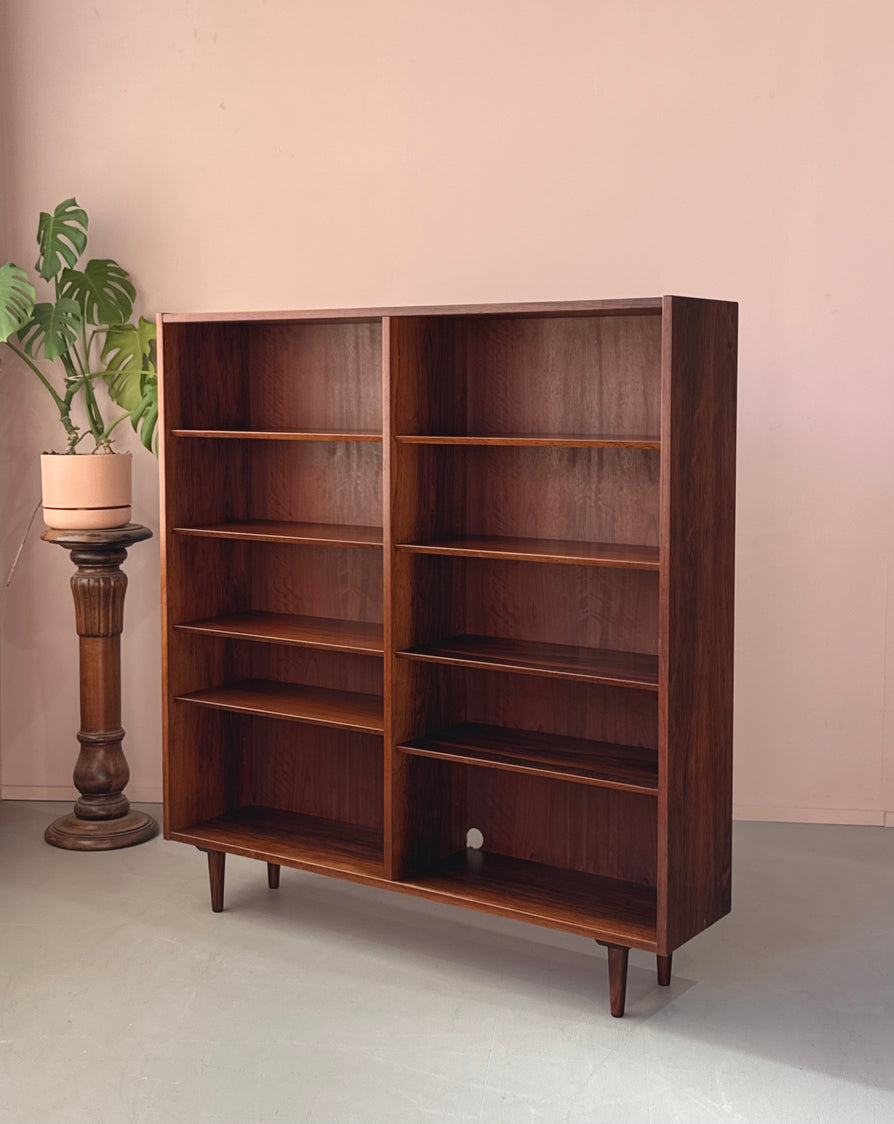 Omann Jun Bookcase in Rosewood