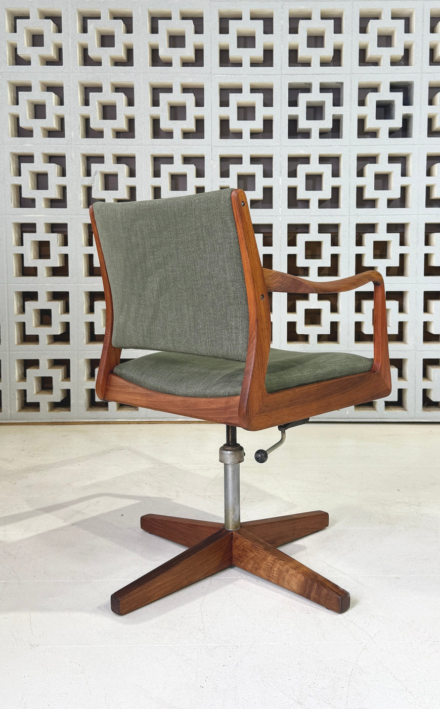 TH Brown Office Chair