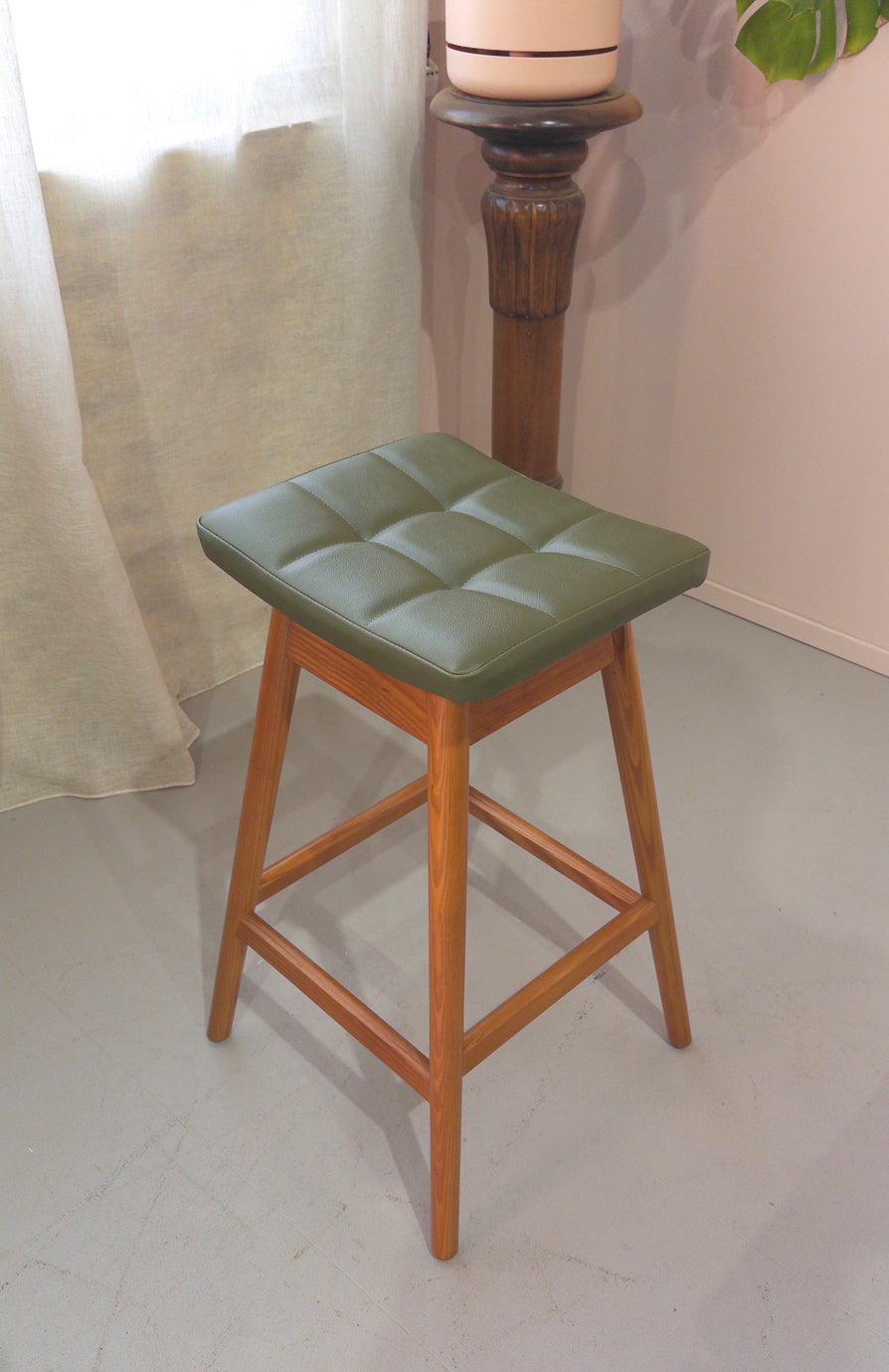 TH Brown Martelle Barstool in Teak & Green Vinyl