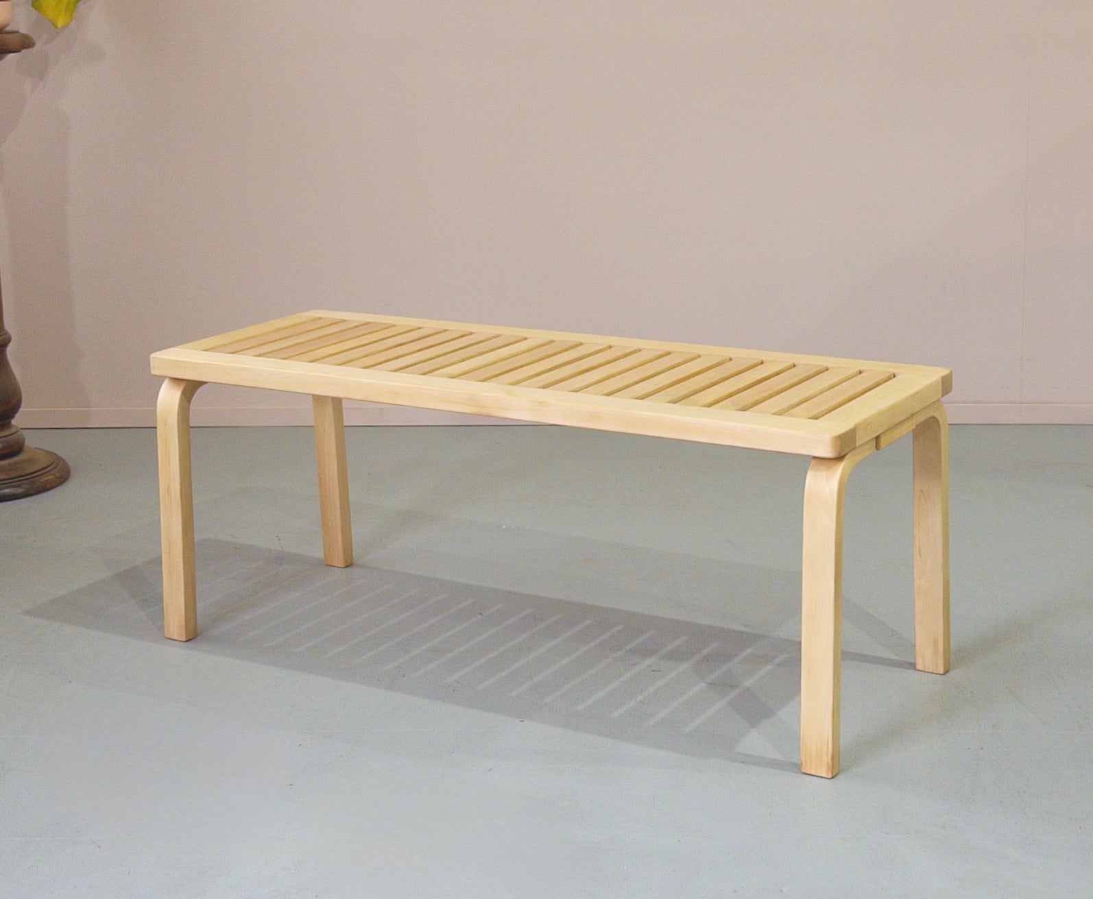 Alvar Aalto Model 153A Ritilä Bench