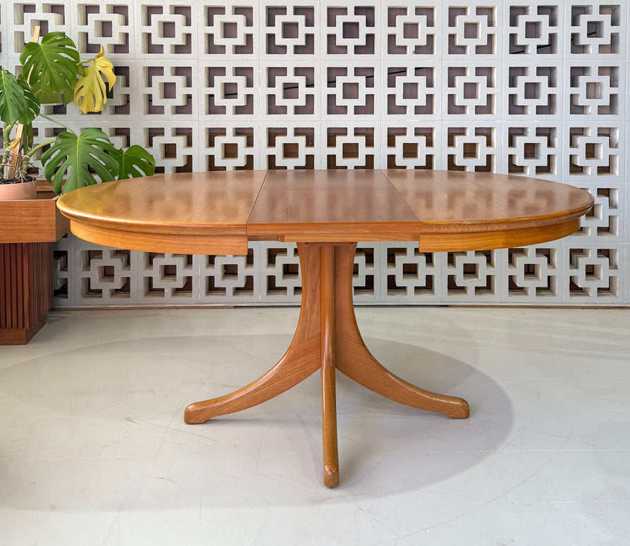 Round Extension Noblett Mid-Century Dining Table
