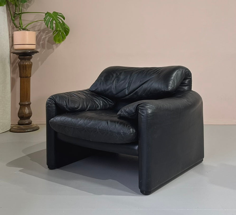 Cassina Maralunga Lounge Chair