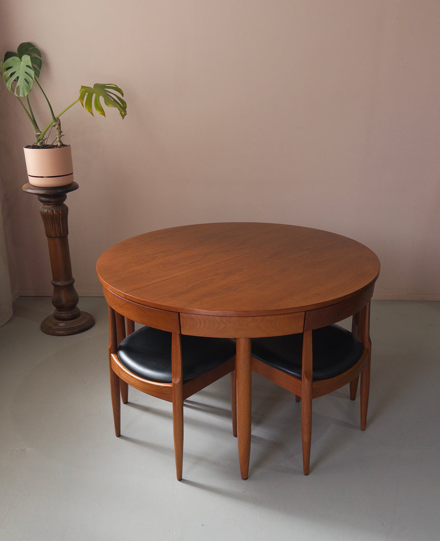 Ernst Hansen Round Dining Table & Chairs Setting