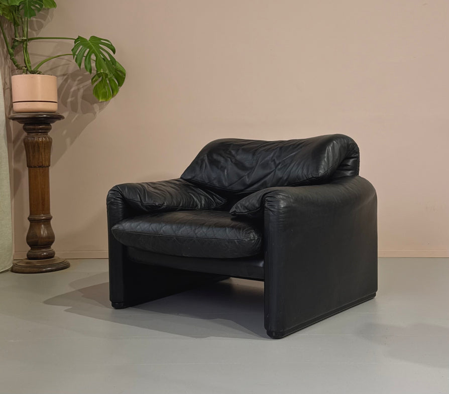 Cassina Maralunga Lounge Chair