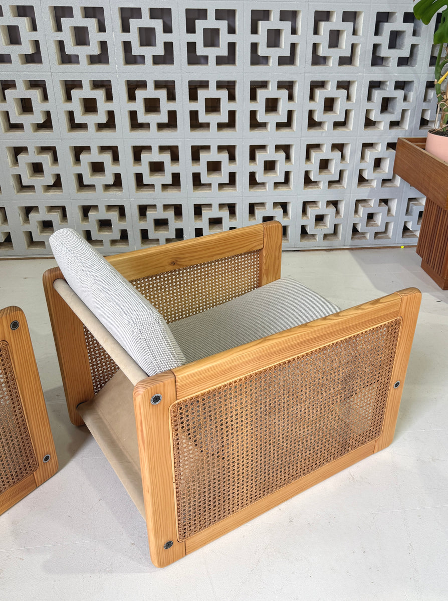 Pair Of 1970s Lounge Chairs By Evoluzione