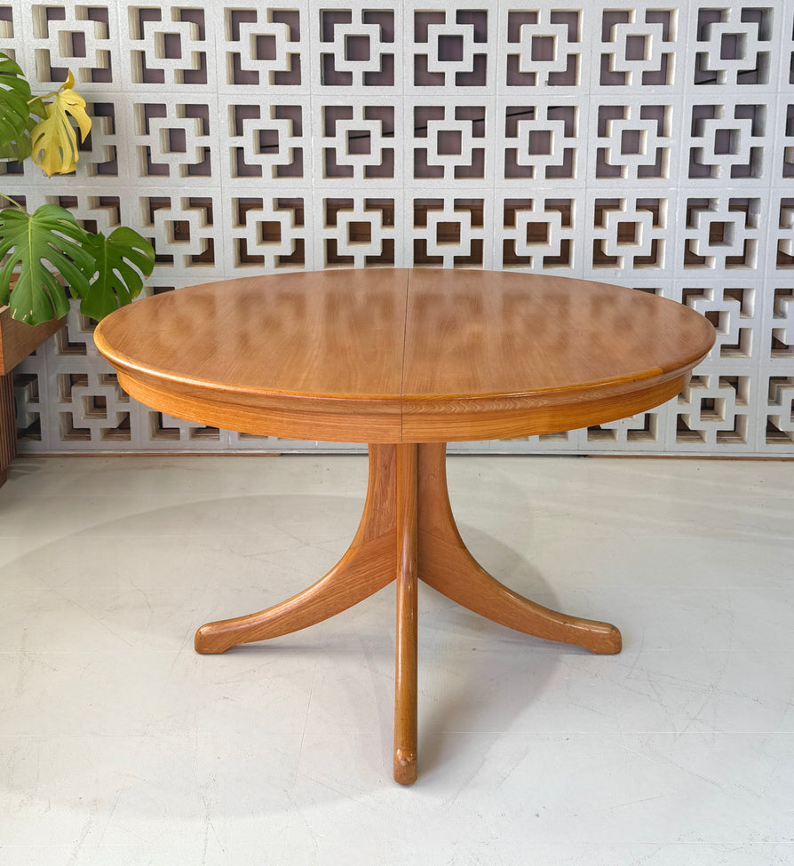 Round Extension Noblett Mid-Century Dining Table