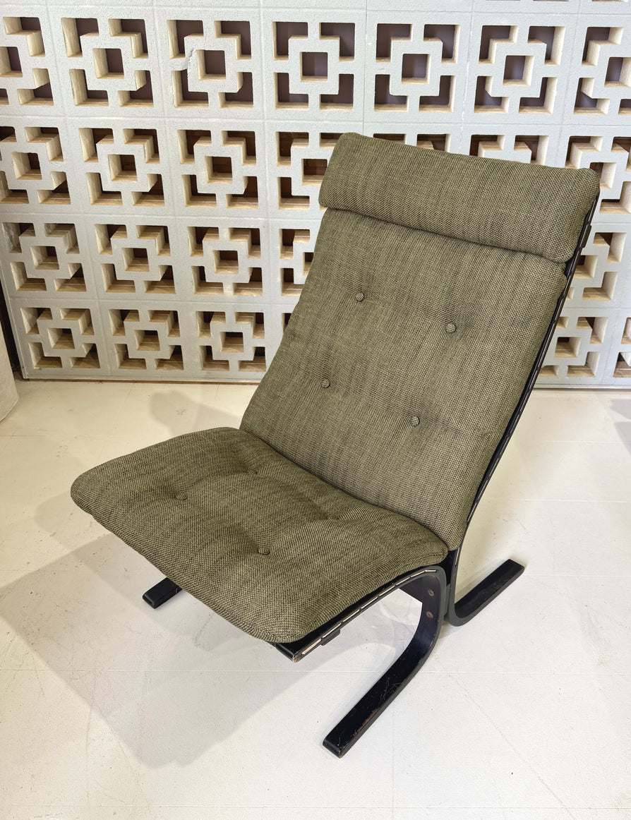 High-Back Siesta Chair in New Fabric