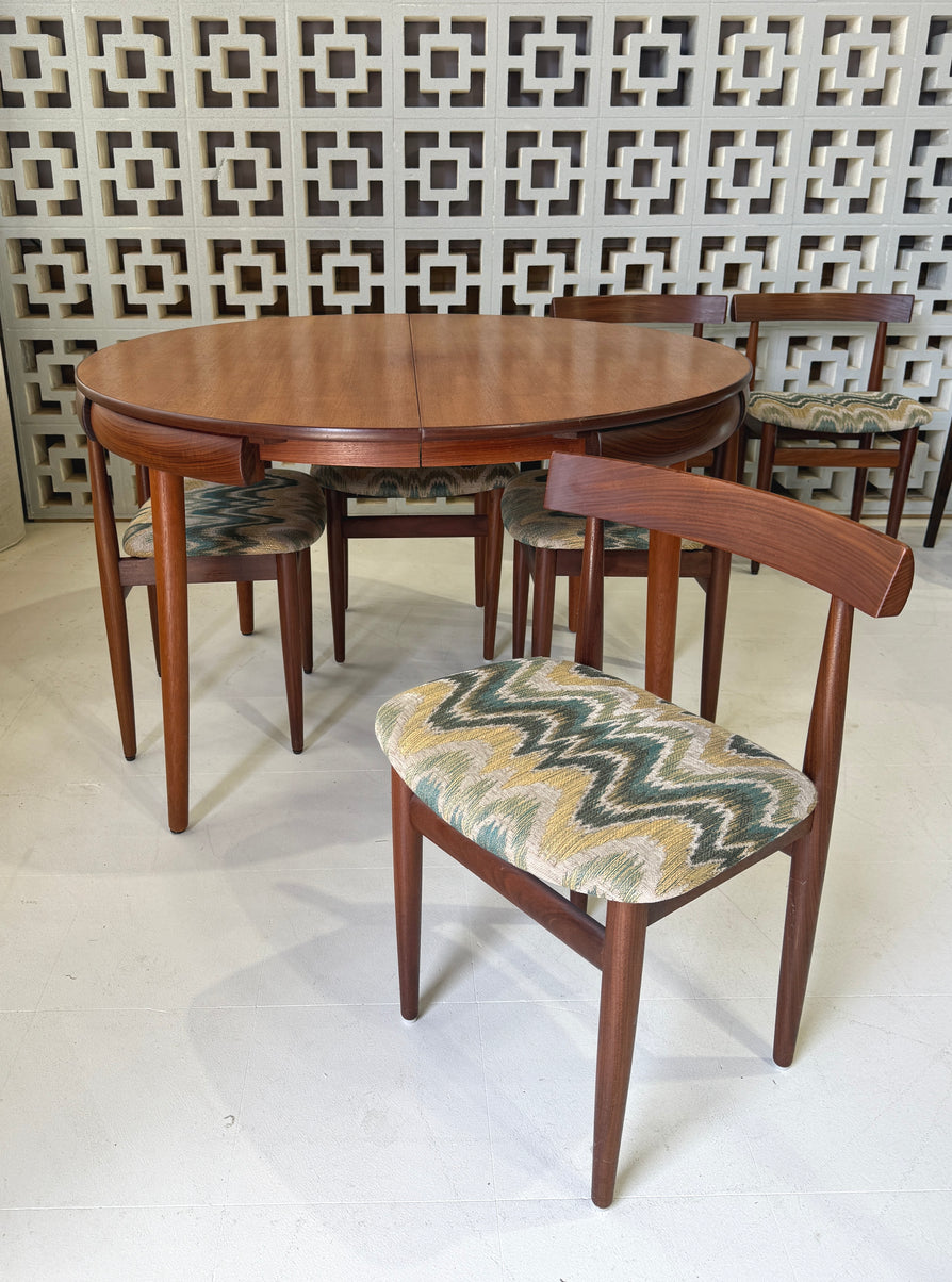 Hans Olsen Model 630-3 Roundette Dining Suite