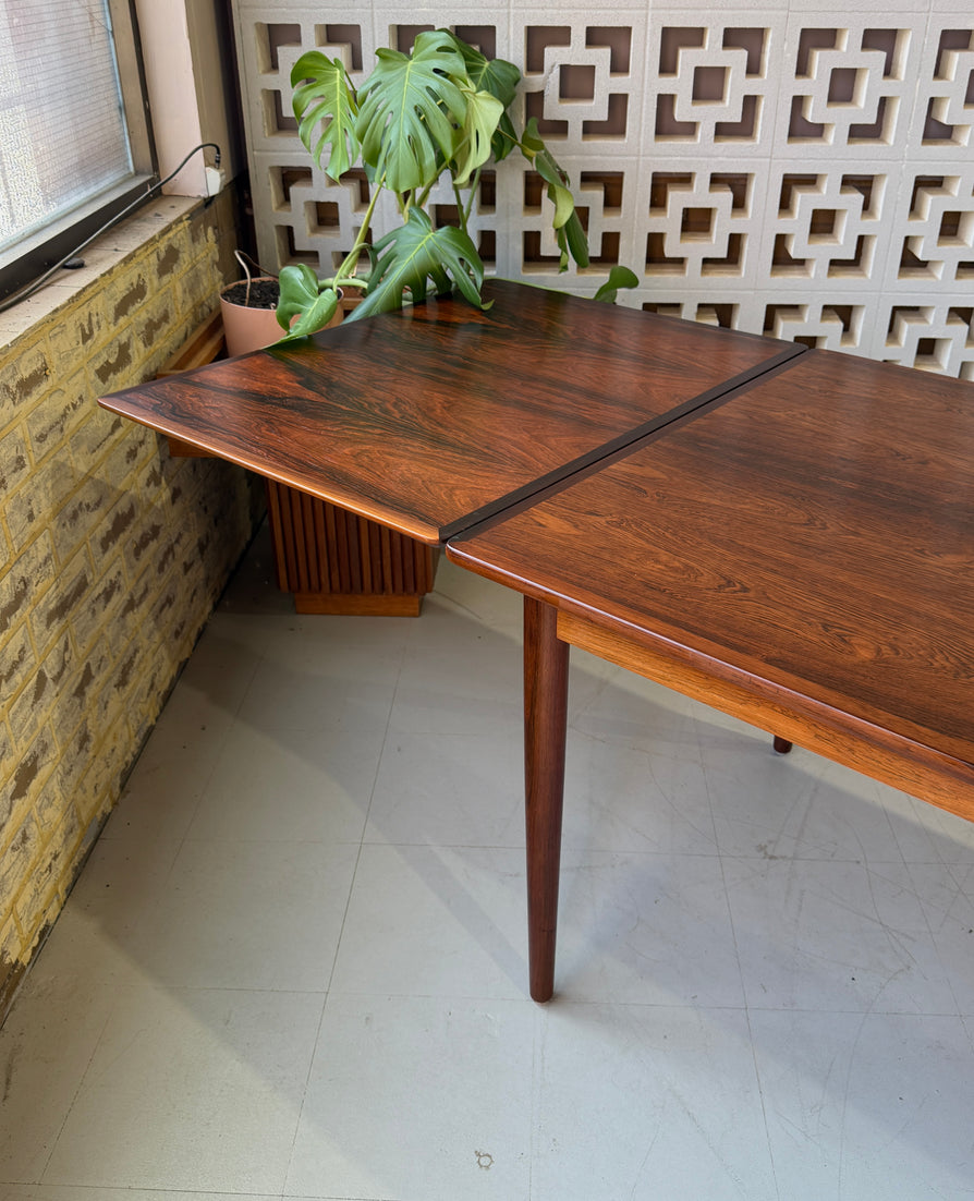 Fine Danish Extension Dining Table in Rosewood