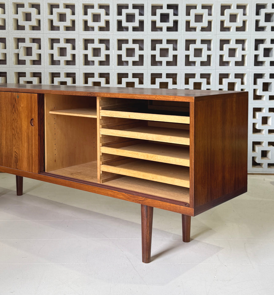 Hans Wegner RY26 Sideboard