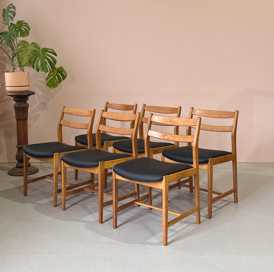 Six Erik Wørtz Dining Chairs in Oak