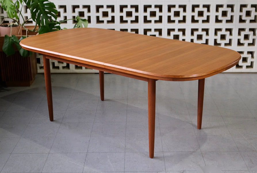 Mid-Century Extension Dining Table in Teak