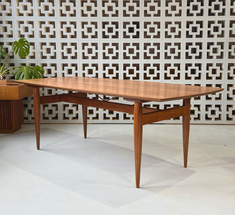Danish De Luxe One Piece Dining Table