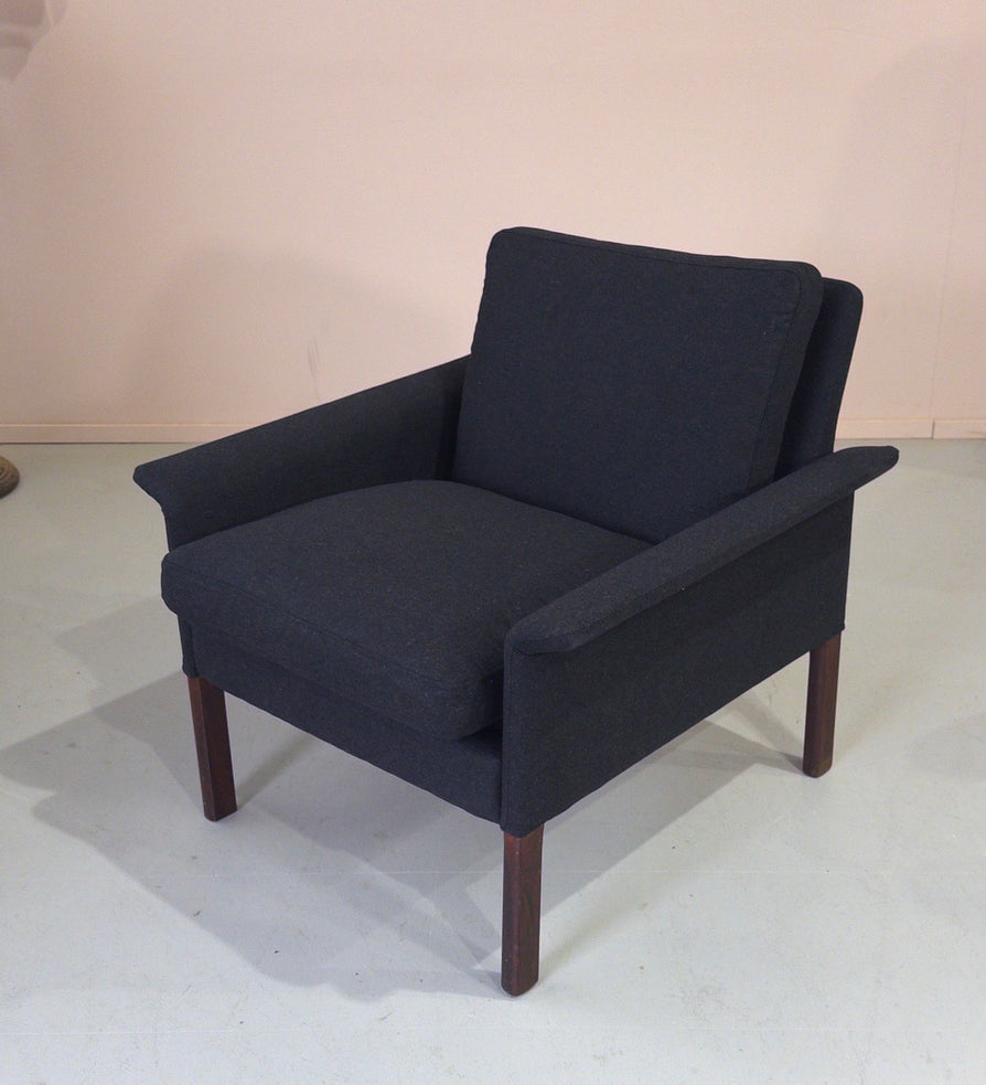 Hans Olsen Model 500/1 Chair in Wool