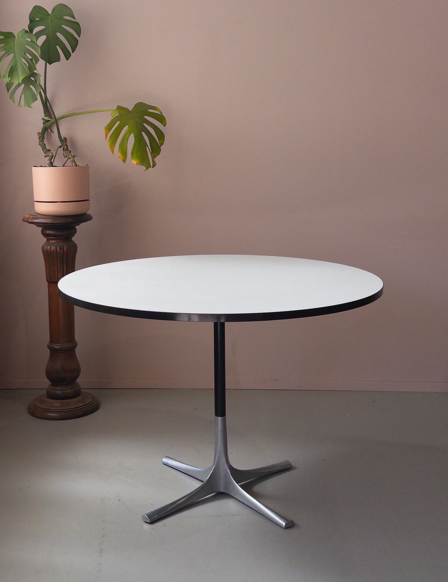 Round Aristoc Varna Kitchen / Dining Table
