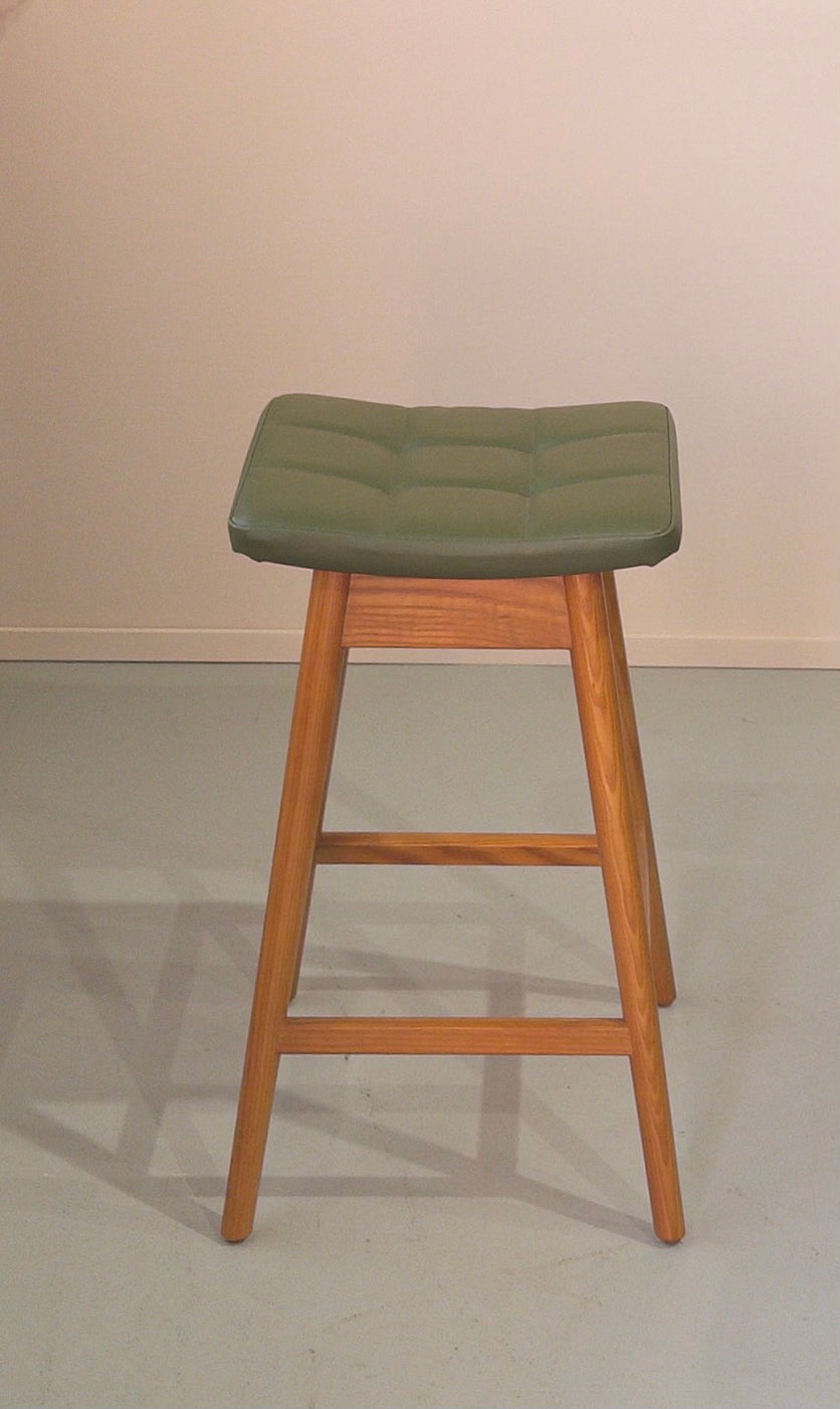 TH Brown Martelle Barstool in Teak & Green Vinyl