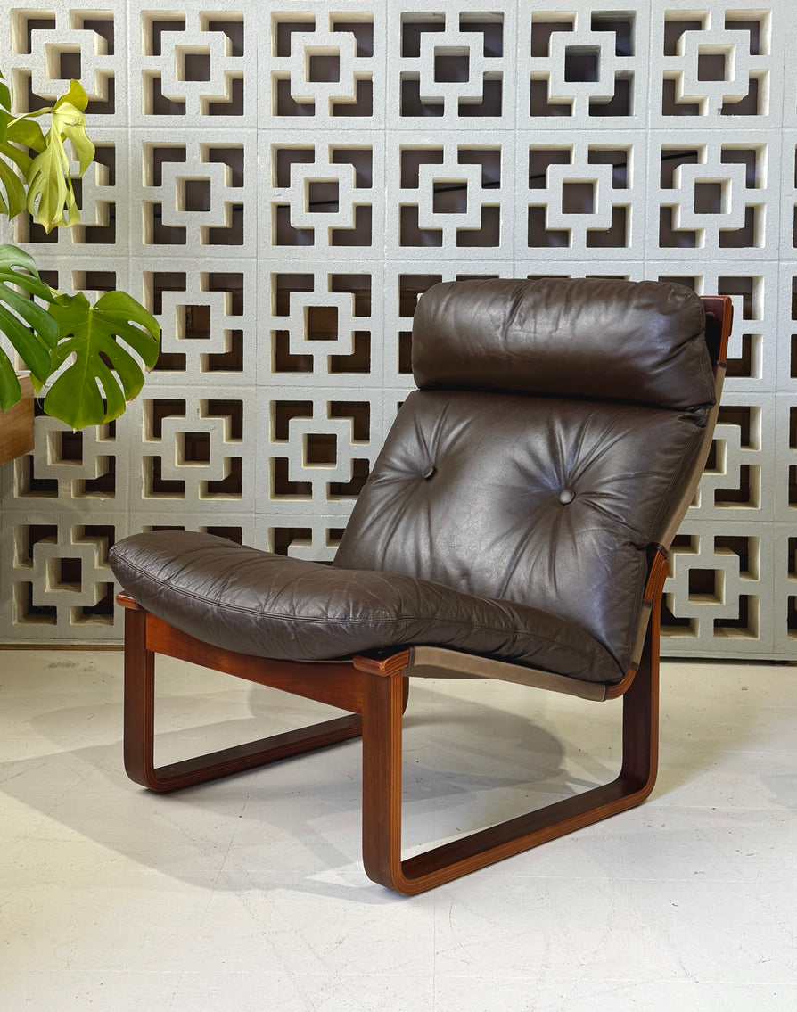 Vintage T8 Lounge by Tessa