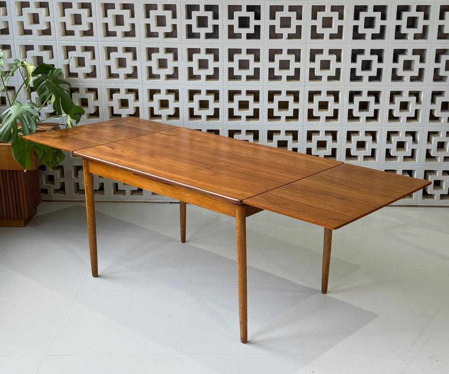 Danish Extension Dining Table in Teak & Oak