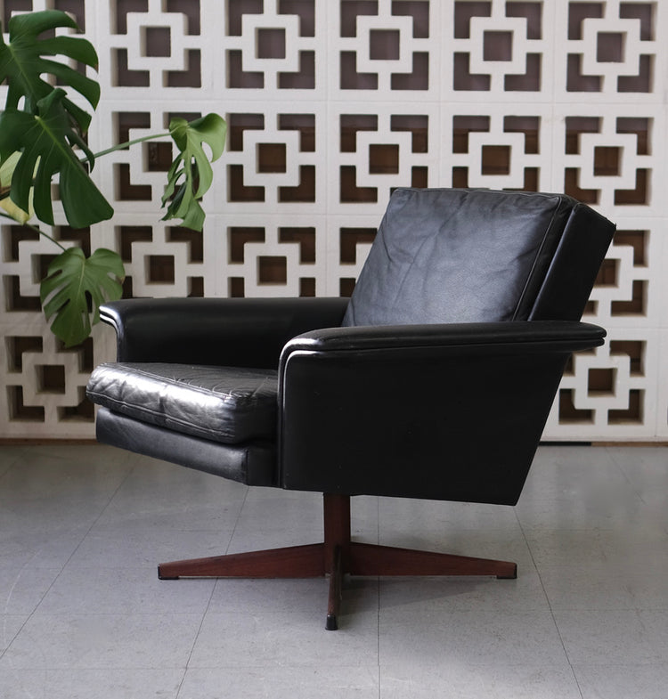 1966 HW Klein Model 265/1 Swivel Chair