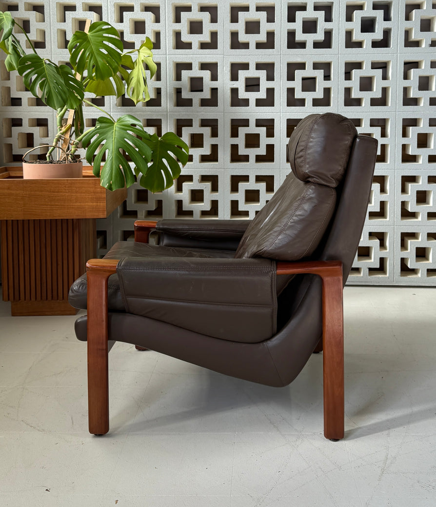 Tessa T21 Lounge Chair in Brown Leather