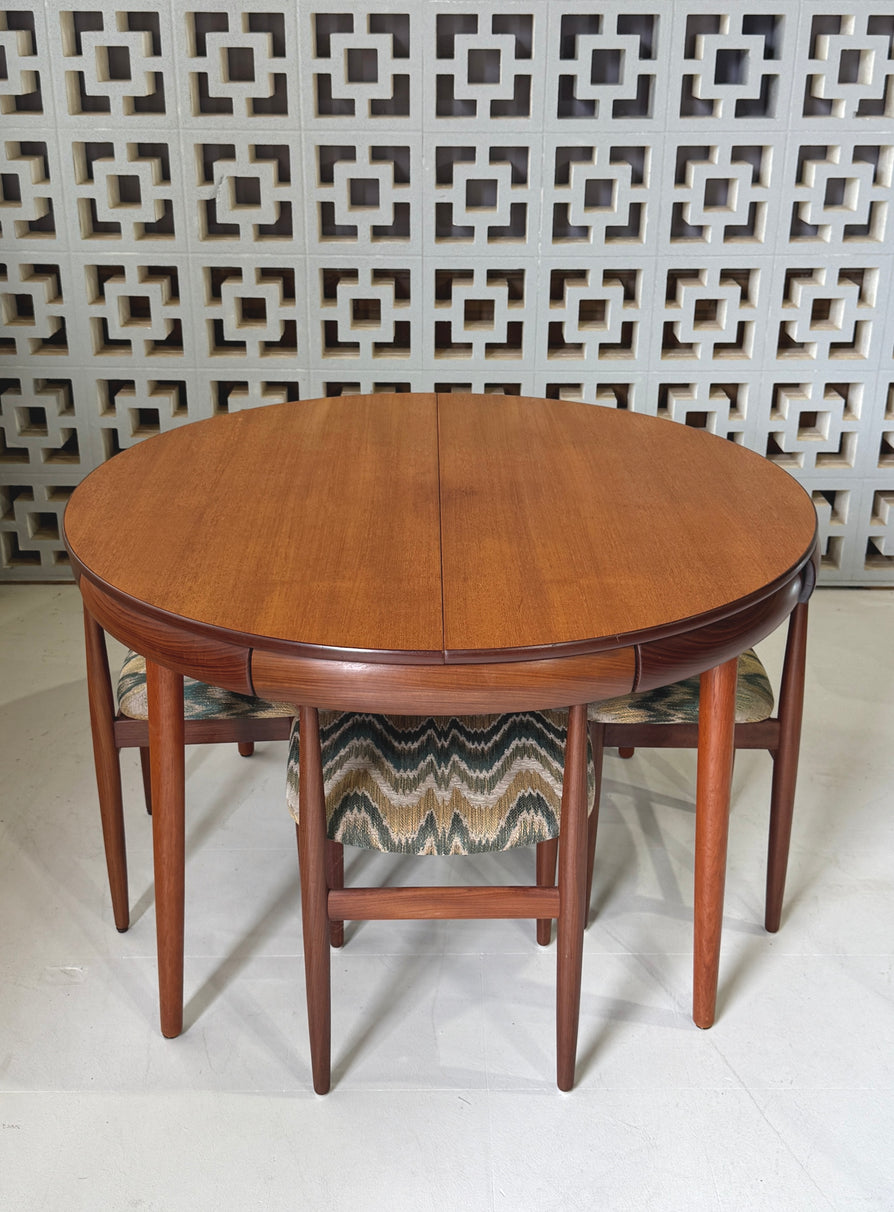 Hans Olsen Model 630-3 Roundette Dining Suite