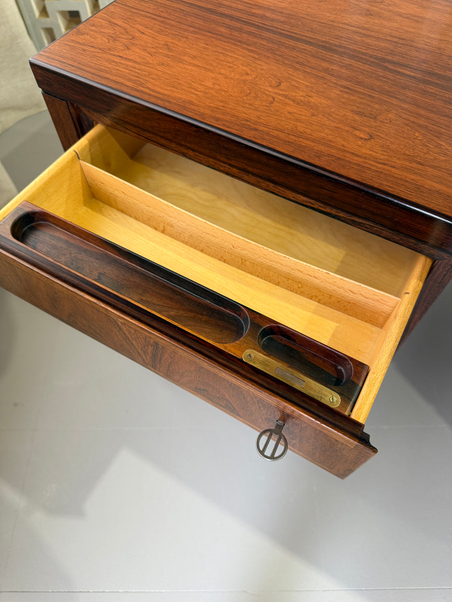 Model 77 Omann Jun Executive Desk in Rosewood