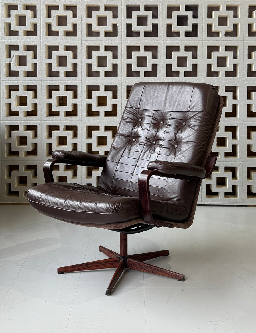 Danish Swivel Chair in Brown Leather