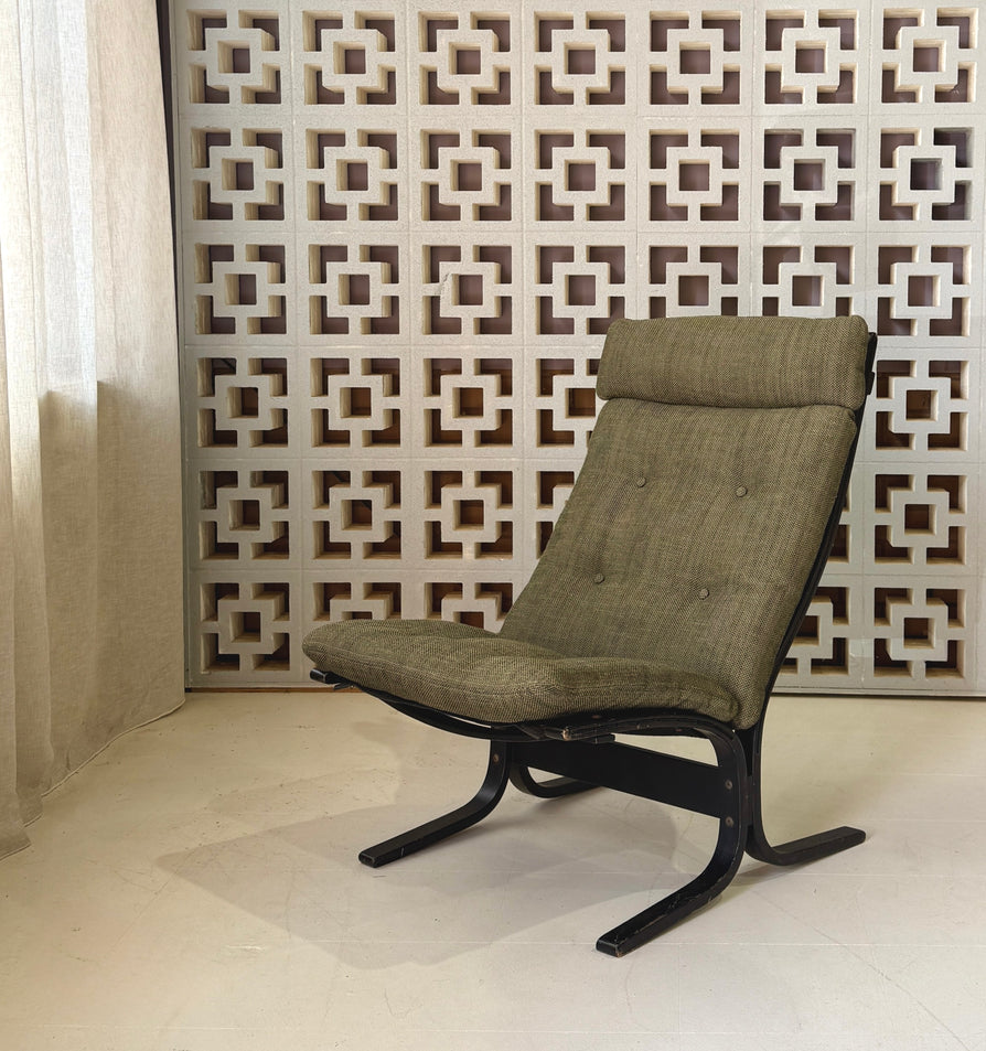 High-Back Siesta Chair in New Fabric