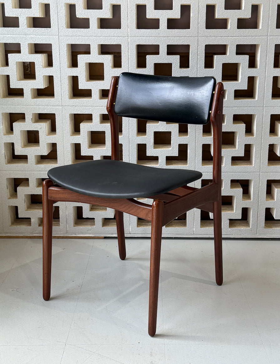 Danish Dining Chair / Desk Chair in Black Vinyl